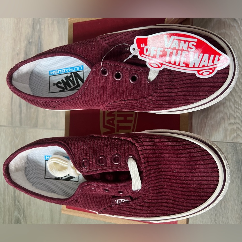 NEW Vans - Picture 6 of 6